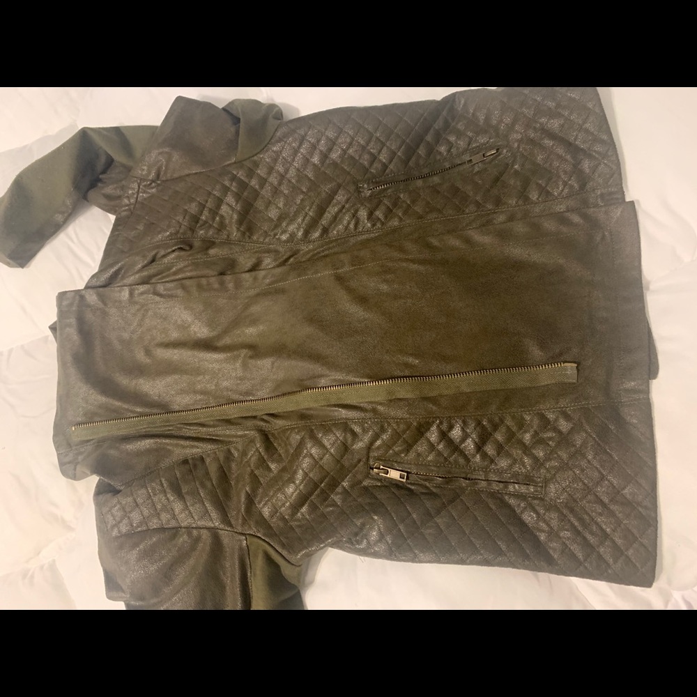 Green jacket - Picture 3 of 4
